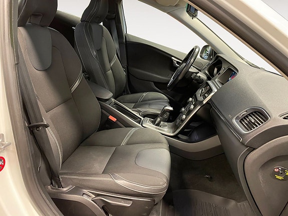 Volvo V40 13 of 20
