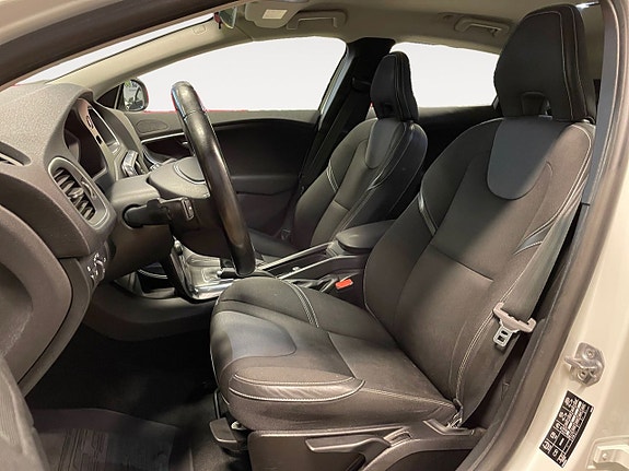 Volvo V40 9 of 20