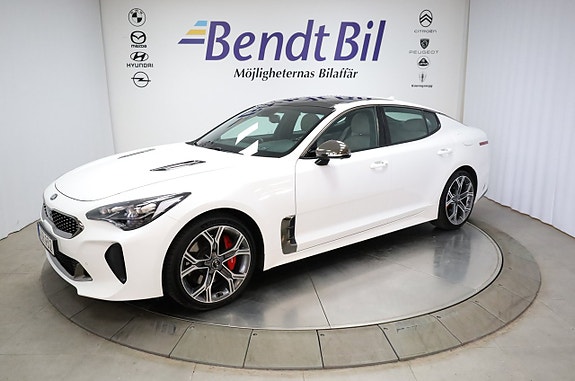 Kia Stinger 4 of 5