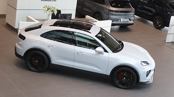 Porsche Macan 4S 5 of 5