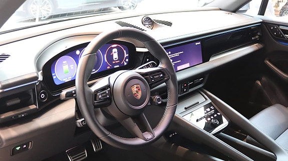 Porsche Macan 4S 7 of 13