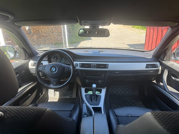 BMW 325i 8 of 11