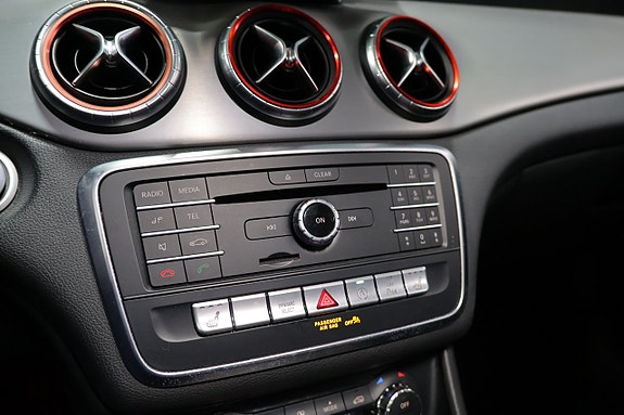 Mercedes-Benz CLA200 15 of 20