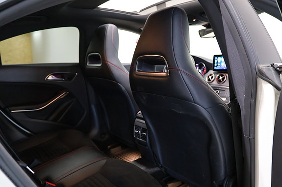 Mercedes-Benz CLA200 13 of 20