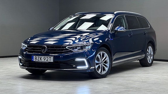 Volkswagen Passat 16 of 21