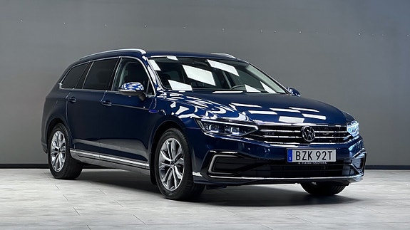 Volkswagen Passat 19 of 21