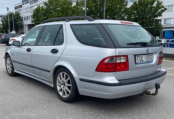 Saab 9-5 3 of 4