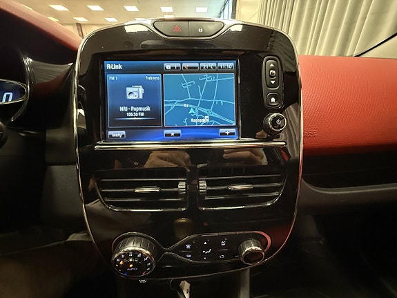 Renault Clio 13 of 14