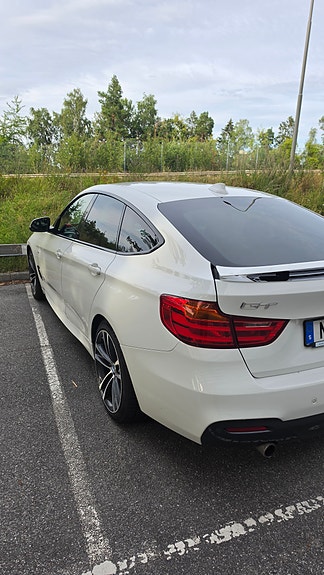 BMW 320d 6 of 8