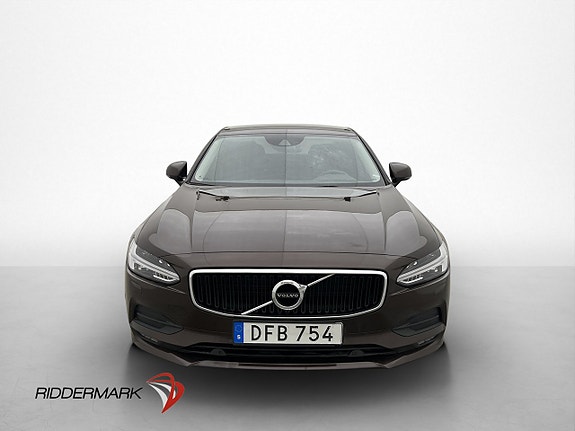 Volvo S90 2 of 5