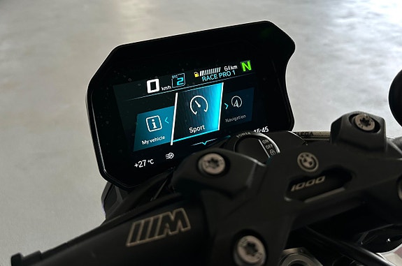 BMW Motorrad m 1000 R 1.0 | Serviceavtal | Akrapovic | Helsystem 11 of 13