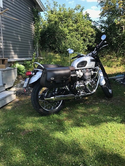 Triumph BONNEVILLE T120 DIAMOND 4 of 9