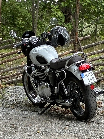 Triumph BONNEVILLE T120 DIAMOND 2 of 9