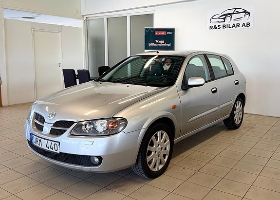 Nissan Almera 3 of 5