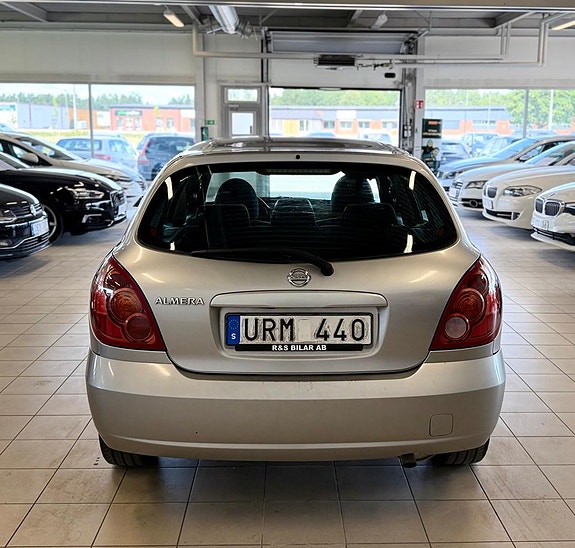 Nissan Almera 5 of 5