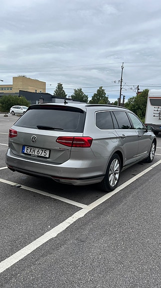 Volkswagen Passat 6 of 11