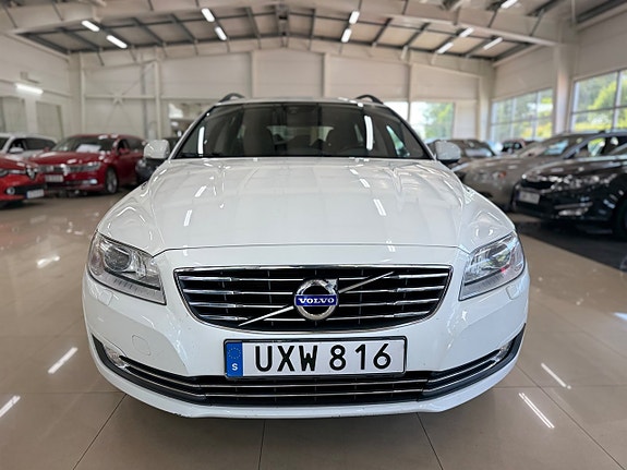 Volvo V70 2 of 5