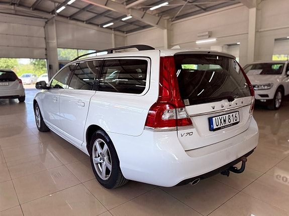 Volvo V70 6 of 16