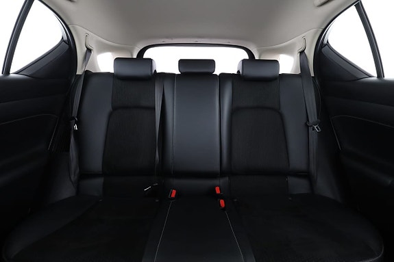 Lexus CT200h 16 of 30