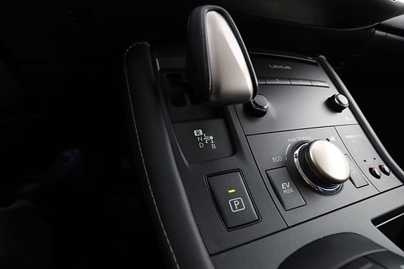 Lexus CT200h 26 of 30