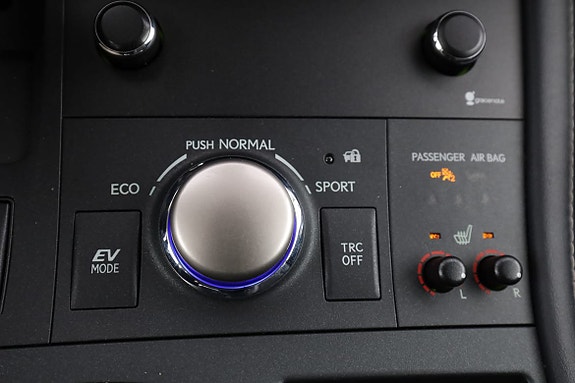 Lexus CT200h 27 of 30