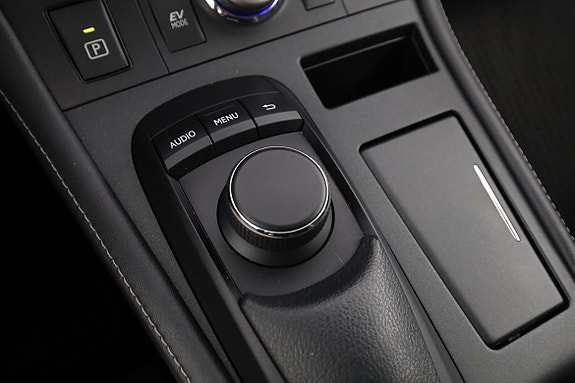 Lexus CT200h 28 of 30