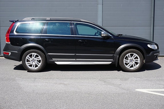 Volvo XC70 8 of 30