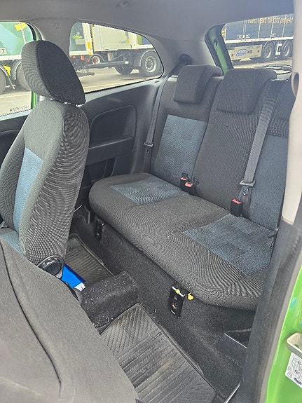 Ford Fiesta 4 of 5