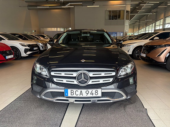 Mercedes-Benz E220 d 2 of 20