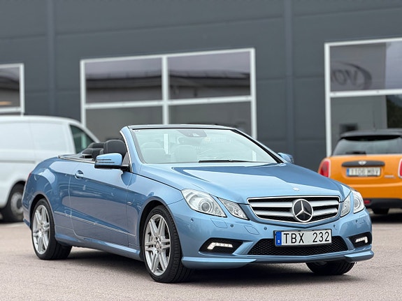 Mercedes-Benz E350 4 of 5