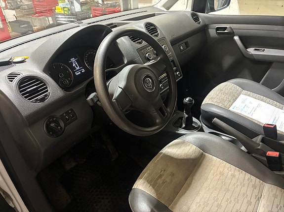 Volkswagen Caddy Maxi 6 of 8