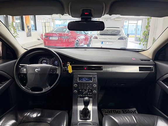 Volvo V70 20 of 30