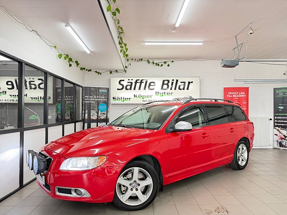 Volvo V70 2 of 5