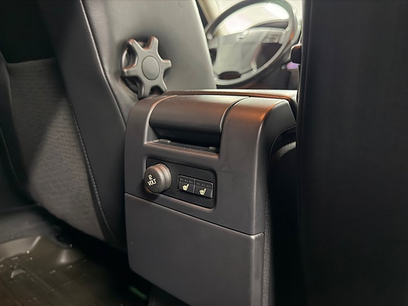 Volvo V70 17 of 30