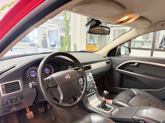 Volvo V70 28 of 30