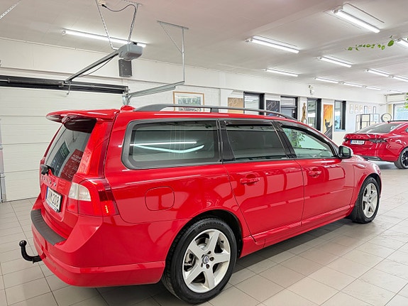 Volvo V70 9 of 30