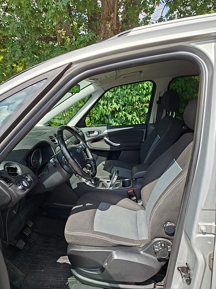 Ford Galaxy 6 of 15