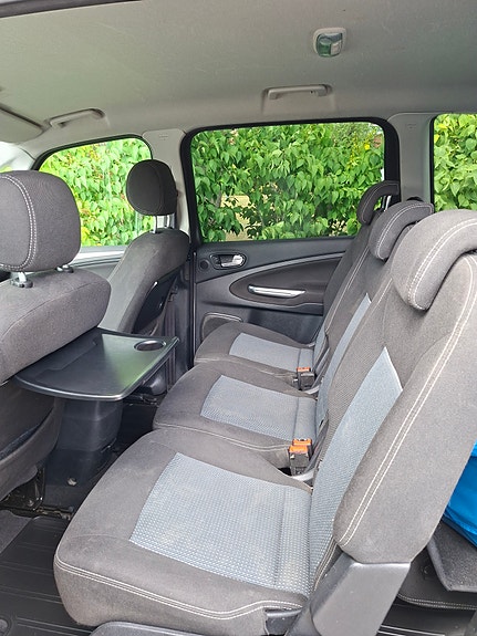 Ford Galaxy 10 of 15