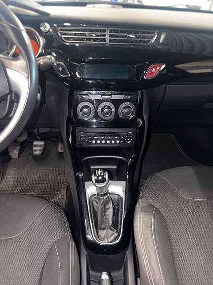 Citroen DS3 4 of 5