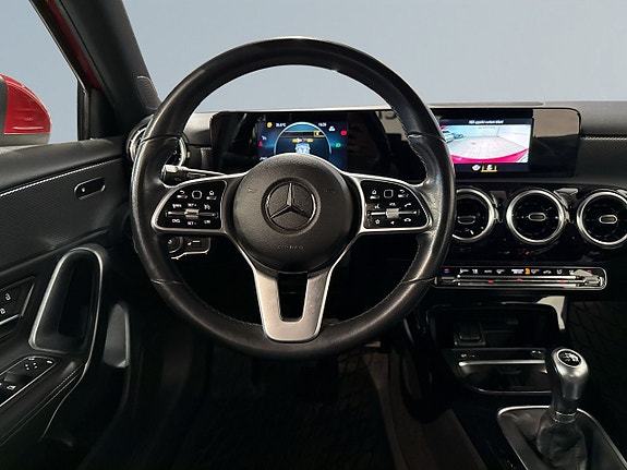 Mercedes-Benz A180 9 of 19