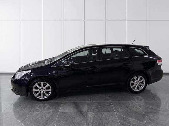 Toyota Avensis 4 of 11