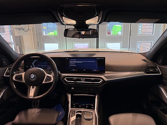 BMW 330e 5 of 5
