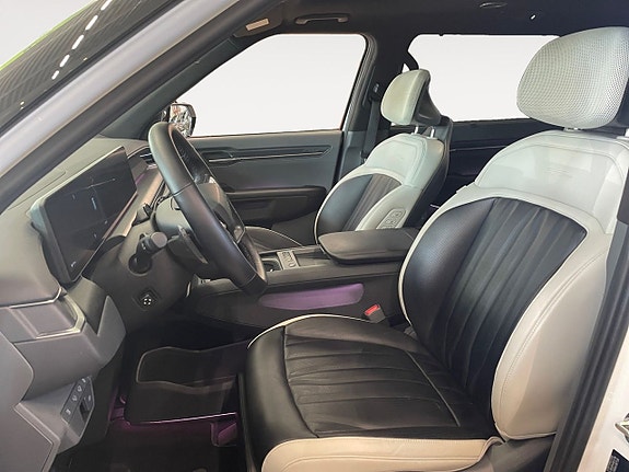 Kia EV9 10 of 26