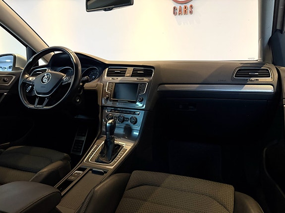 Volkswagen Golf Alltrack 11 of 20