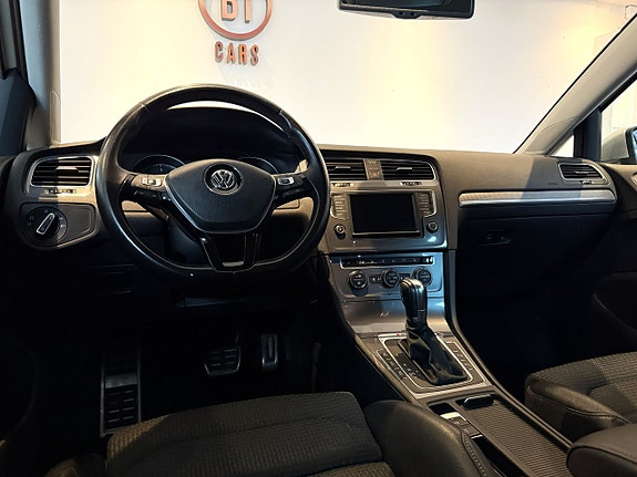 Volkswagen Golf Alltrack 10 of 20