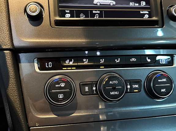 Volkswagen Golf Alltrack 16 of 20