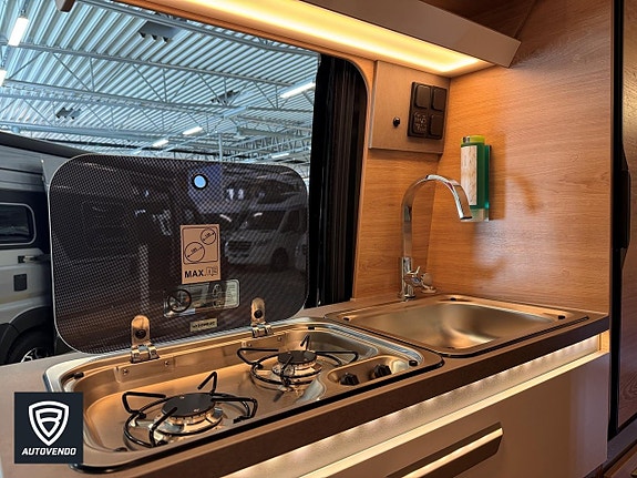 Knaus Boxdrive 680 ME 17 of 27
