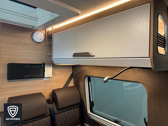 Knaus Boxdrive 680 ME 18 of 27