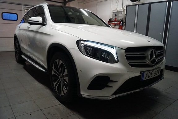 Mercedes-Benz GLC220 d 2 of 5