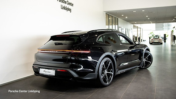 Porsche Taycan 4 8 of 24